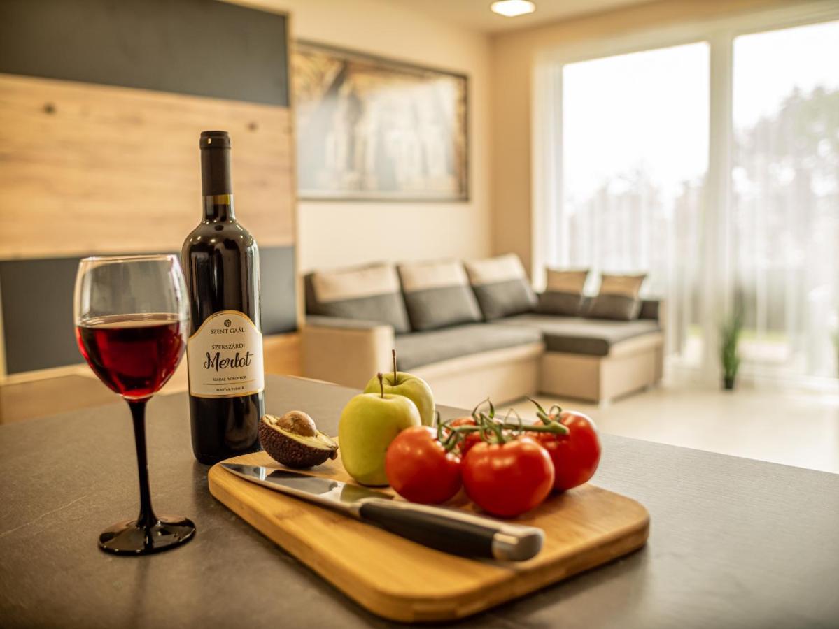 Panorama Superior Apartments - Pool, Garden, Parking Balatonalmadi Exterior photo