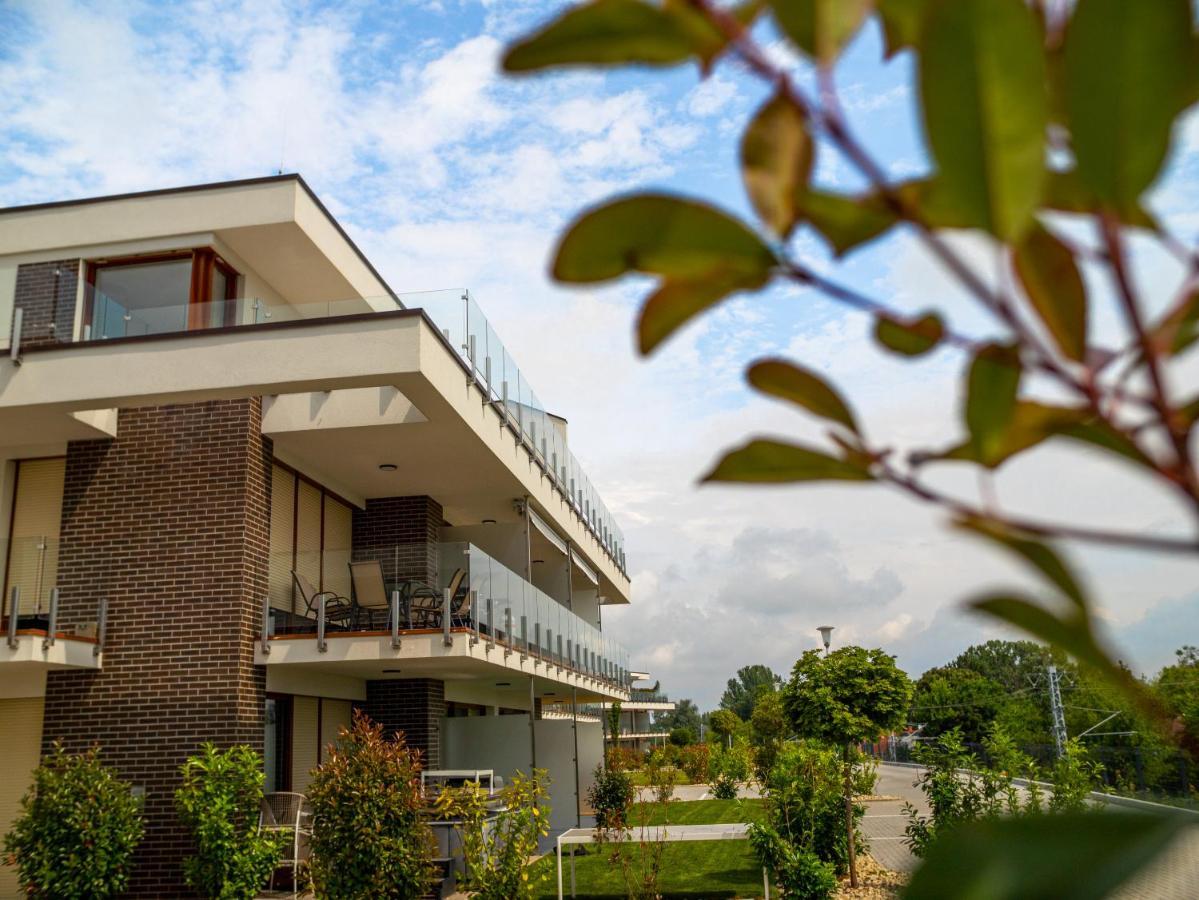 Panorama Superior Apartments - Pool, Garden, Parking Balatonalmadi Exterior photo
