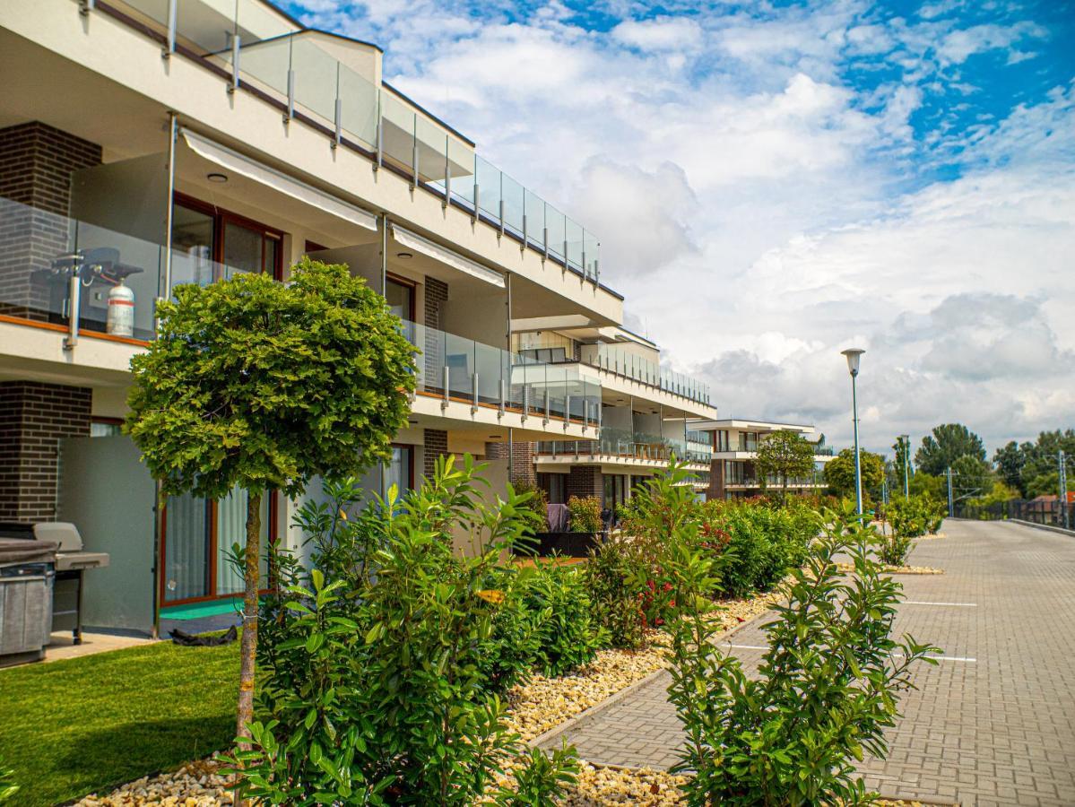 Panorama Superior Apartments - Pool, Garden, Parking Balatonalmadi Exterior photo