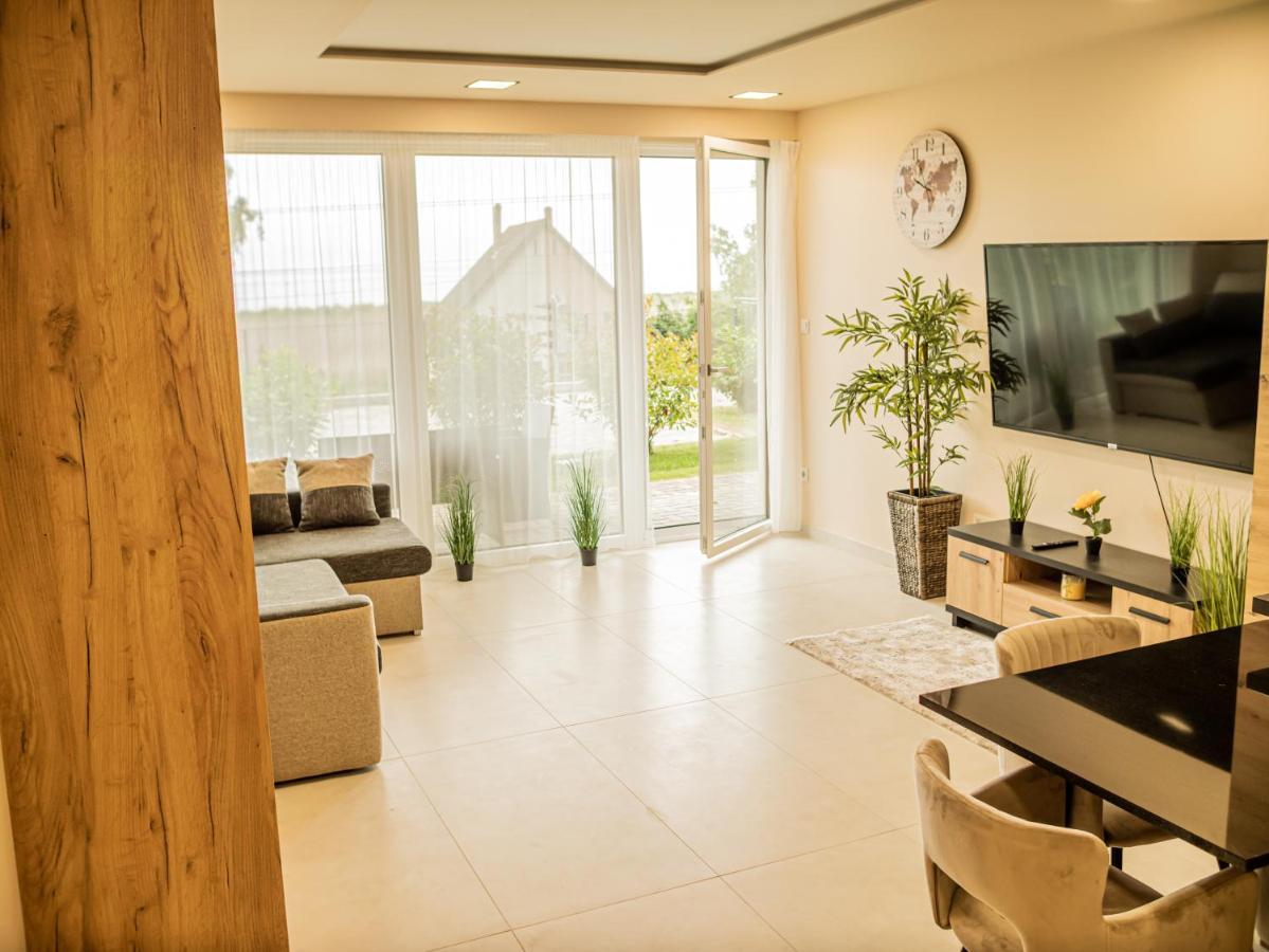 Panorama Superior Apartments - Pool, Garden, Parking Balatonalmadi Exterior photo